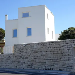  Apartment La Finestra Sul Mare